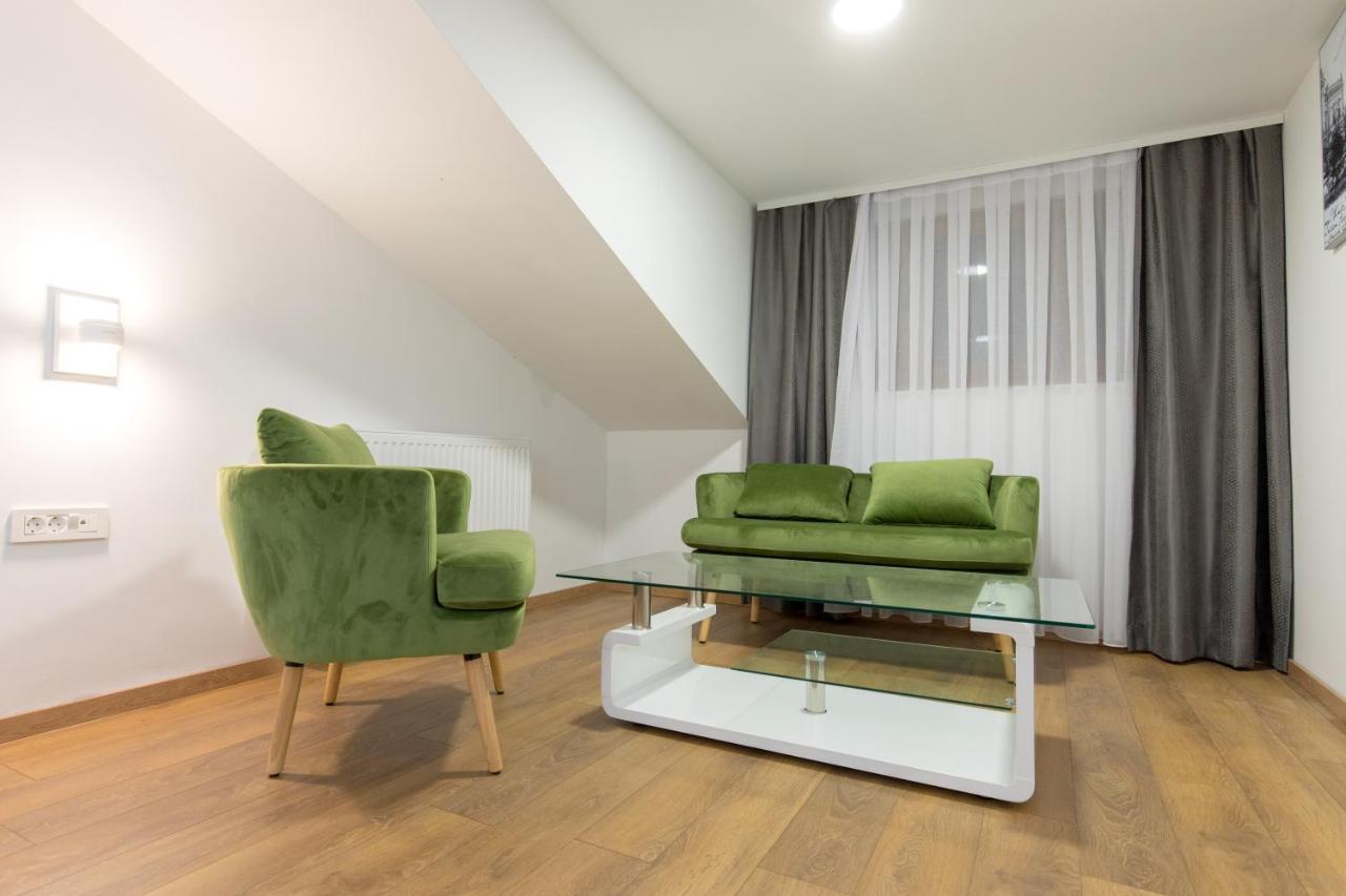 Apartmani I Sobe Pejacevic Осиек Екстериор снимка