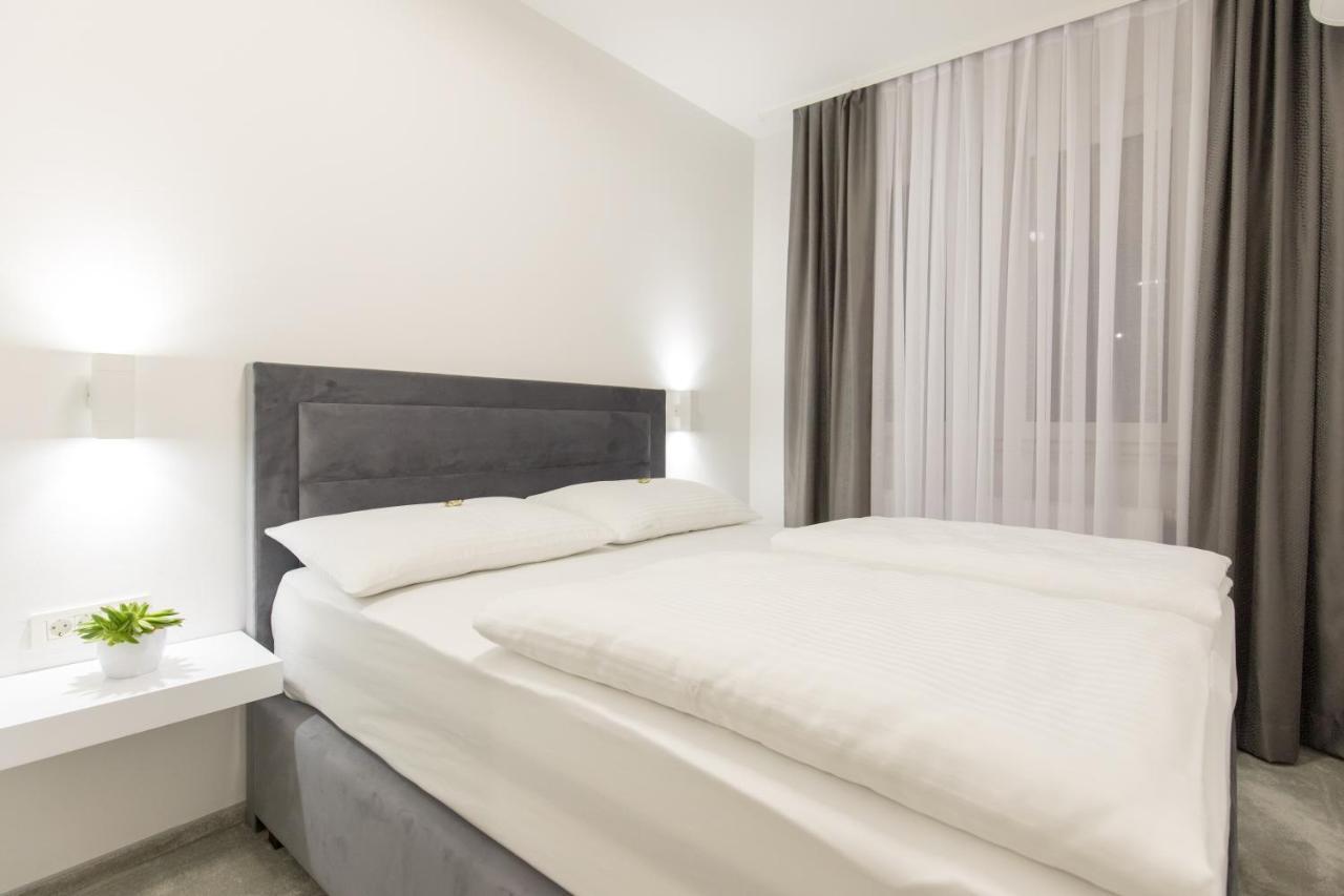 Apartmani I Sobe Pejacevic Осиек Екстериор снимка